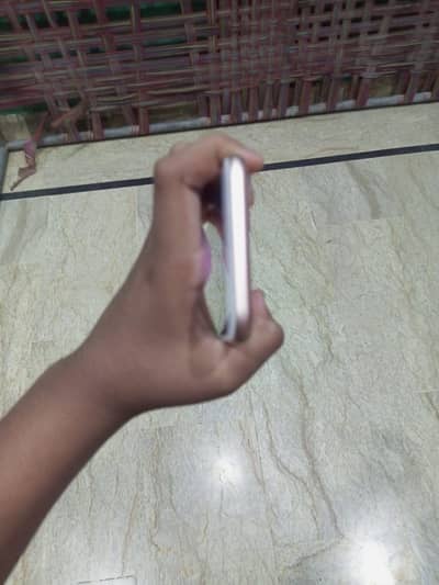 Apple iPhone 8