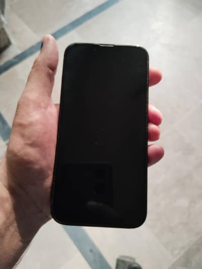 Apple iPhone 14.     sim lock battery Health 84