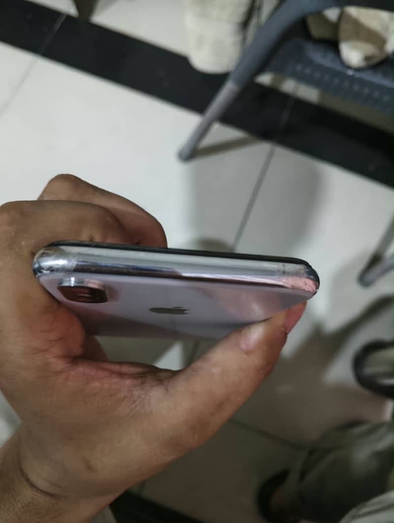Apple iPhone X 2