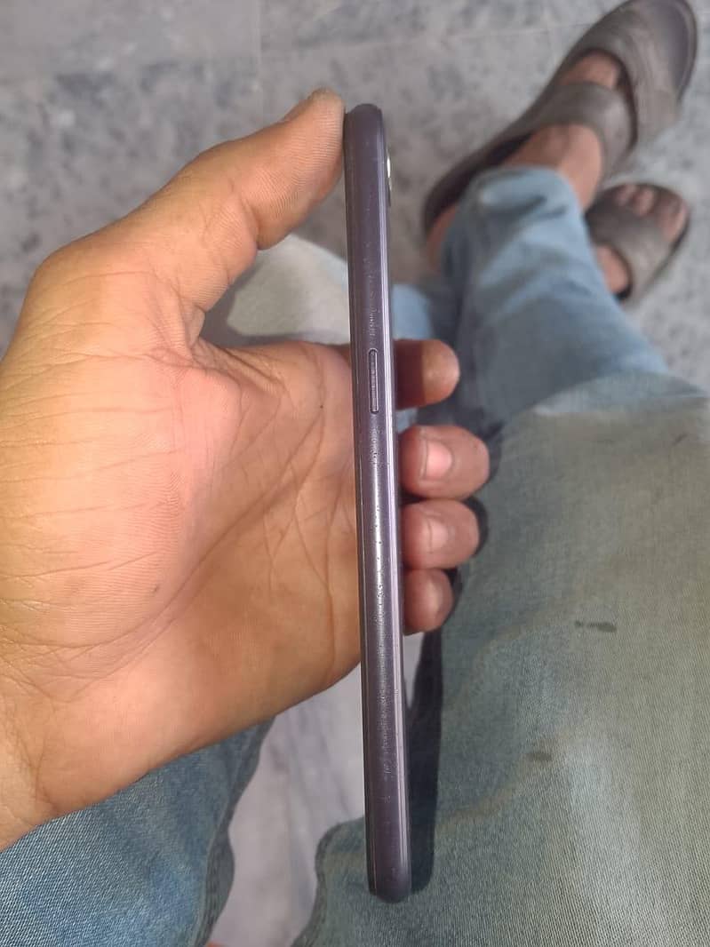OPPO A3s 4