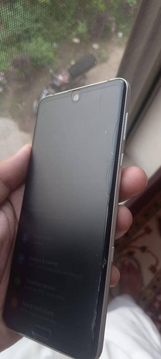 Sharp Aquos R3 0