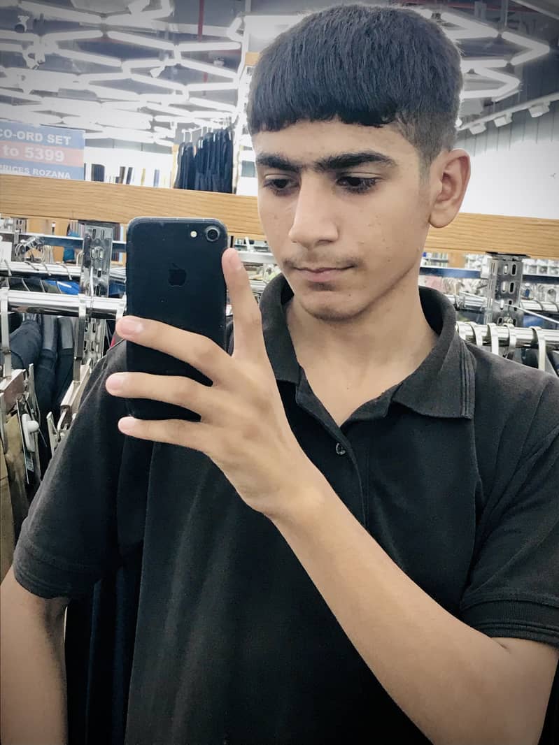 Apple iPhone 7 1
