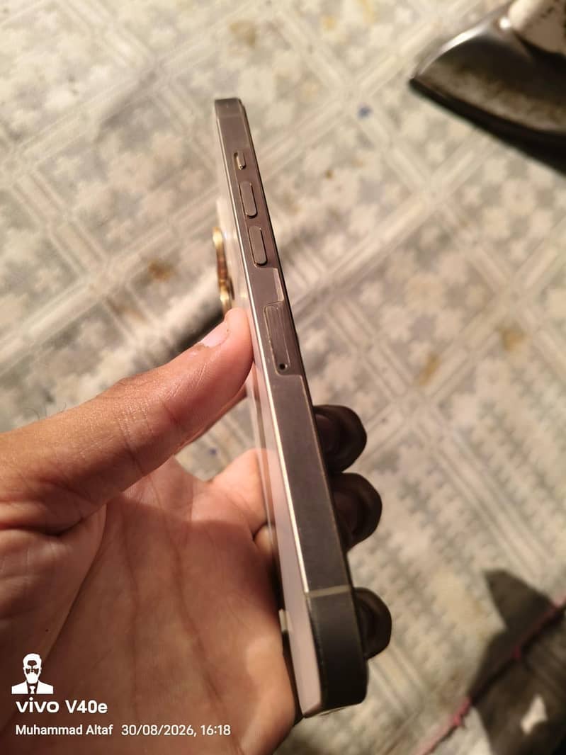 Apple iPhone 13 Pro 2