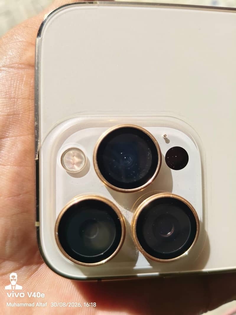 Apple iPhone 13 Pro 4
