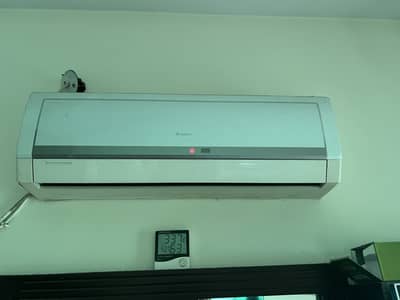Gree 1 ton AC