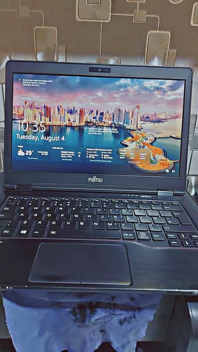 fujitsu laptop 8th gen 16gb ram