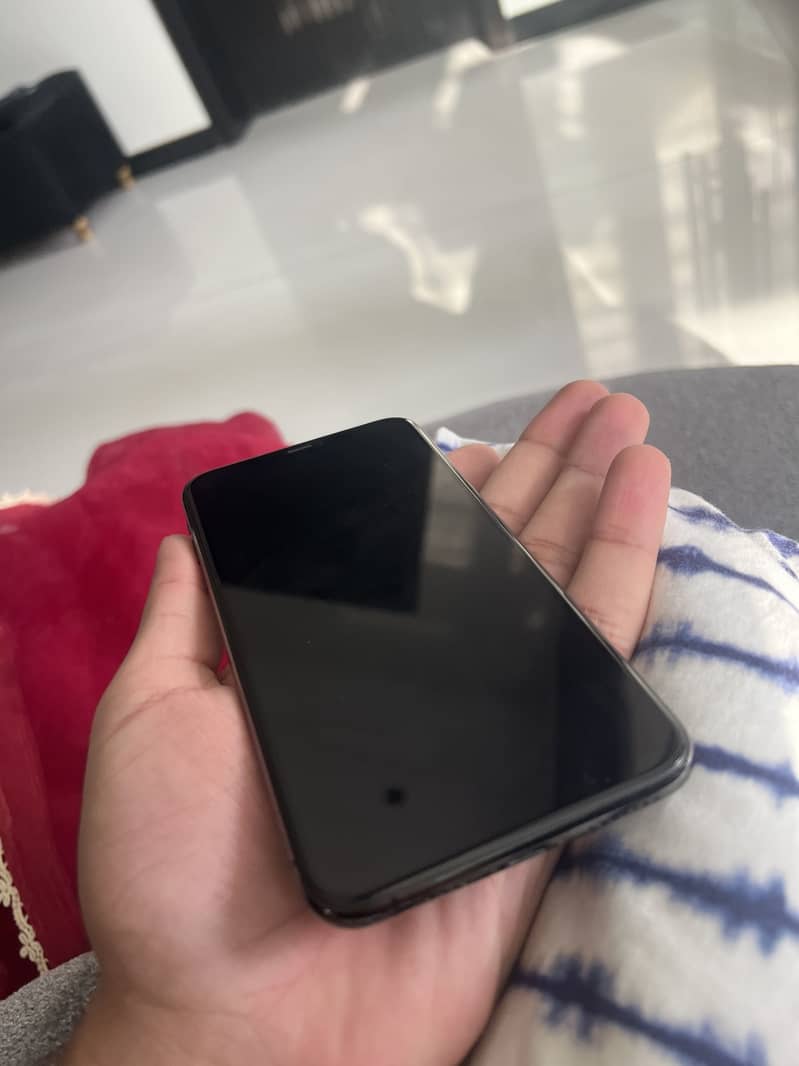 Apple iPhone 11 Pro Max 3