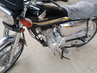 Honda 125 Hyderabad number 21 model