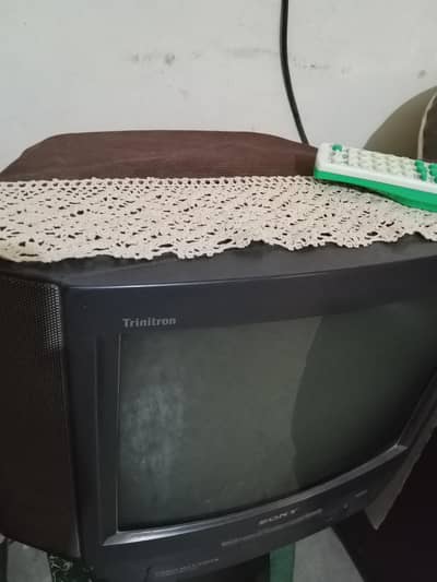 Sony Trinitron TV – Excellent Condition