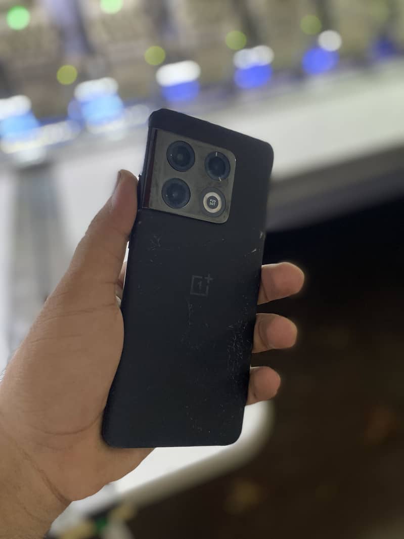 One Plus 10 Pro 1