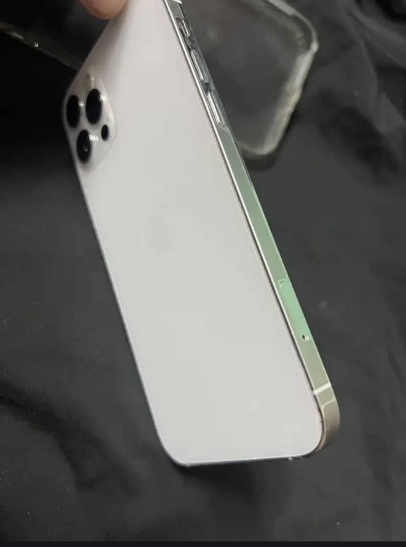 Apple iPhone 12 Pro 1