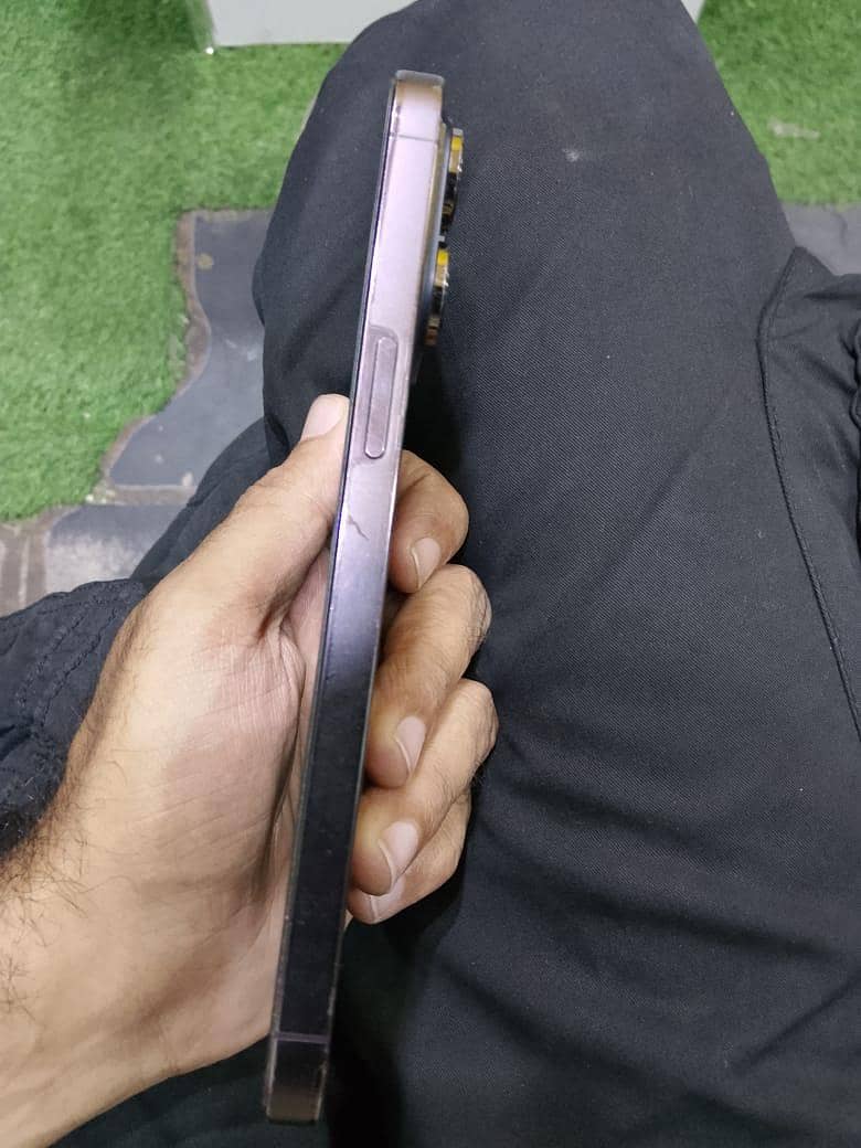 Apple iPhone 14 Pro Max 2