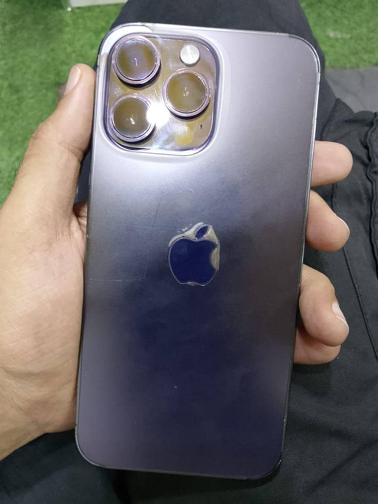 Apple iPhone 14 Pro Max 4