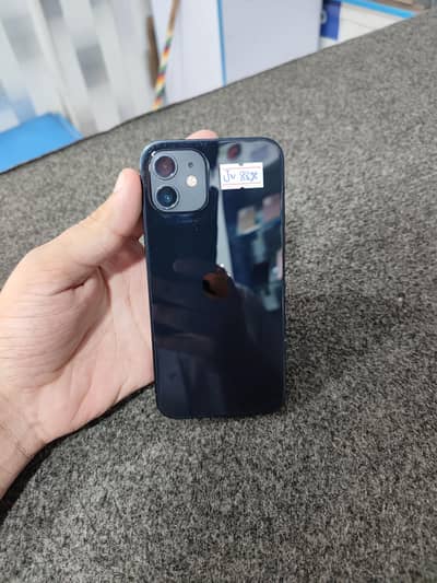Apple iPhone 12