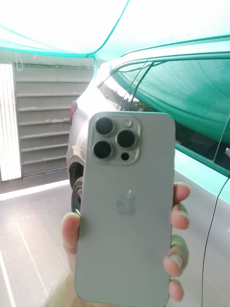 Apple iPhone 15 Pro 1