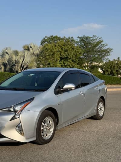 Toyota Prius 2017