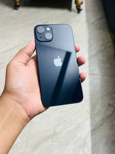 Apple iPhone 13