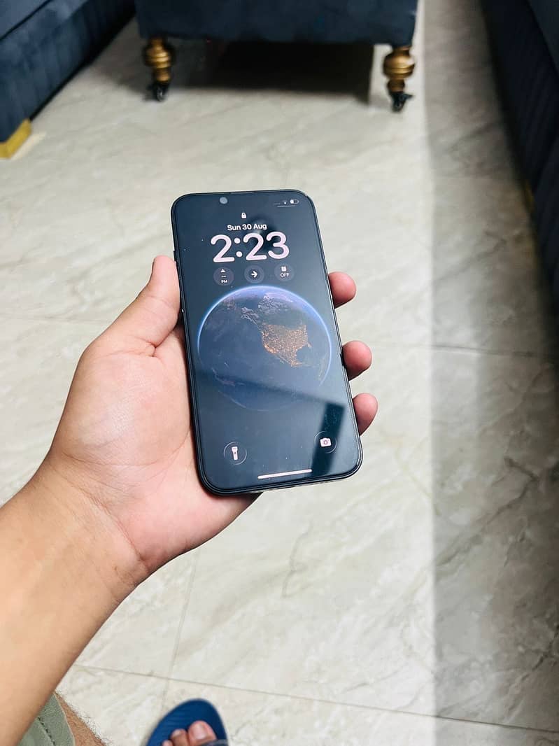 Apple iPhone 13 1