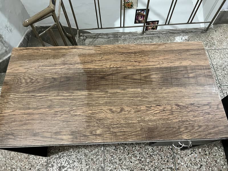 Computer table for sale 2