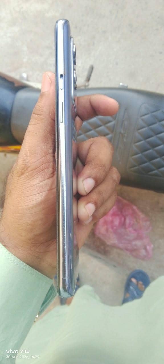 One Plus 9 5g 4