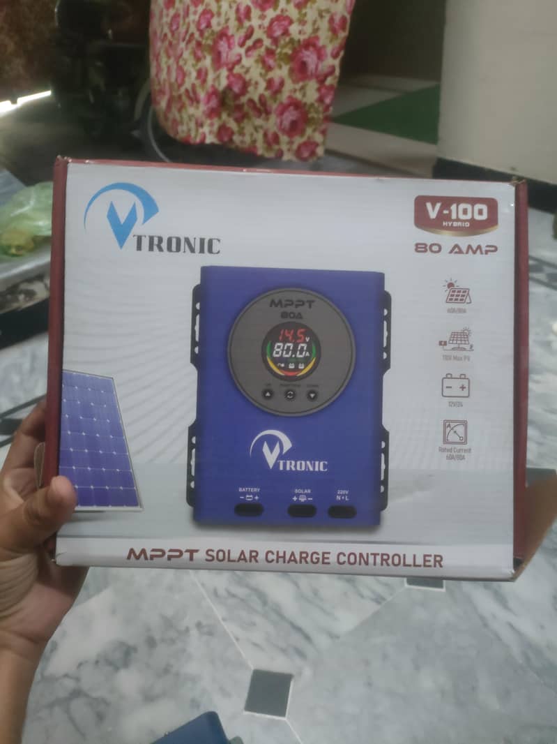 MPPT SOLAR CHARGE CONTROLLER 0