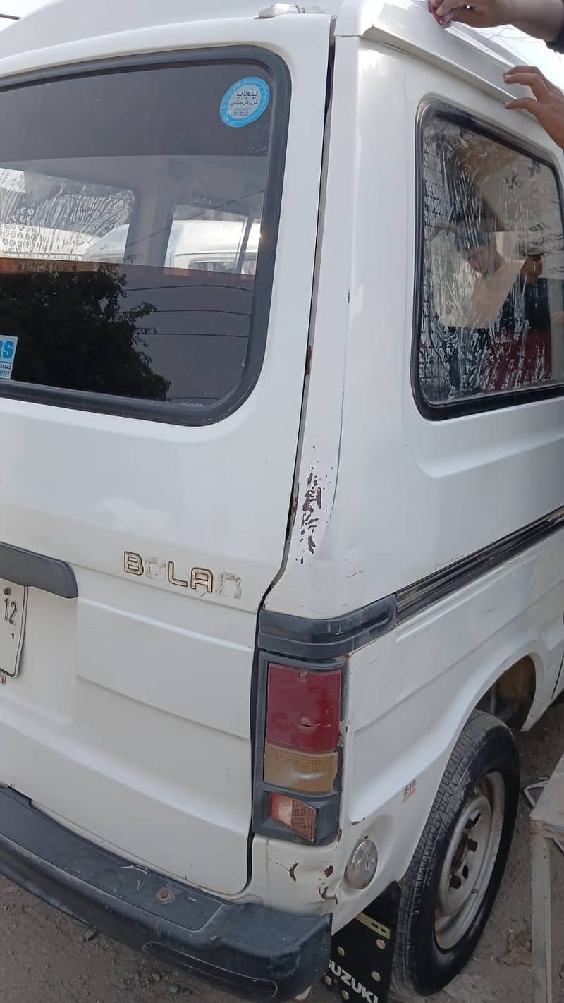 Suzuki Bolan 2012 3