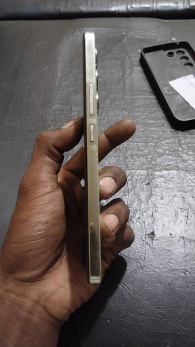 Vivo Y100