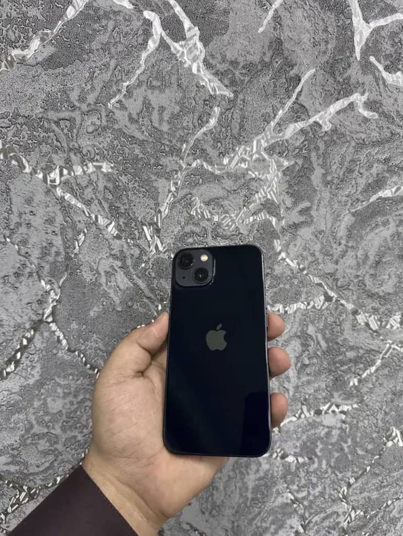 Apple iPhone 13 2
