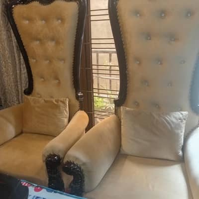 2 chairs with 1 table