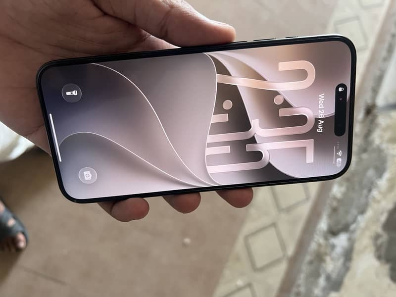 Apple iPhone 15 Pro Max 2
