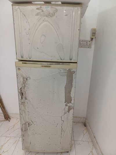 Dawlance Large Size Fridge 2 Door
