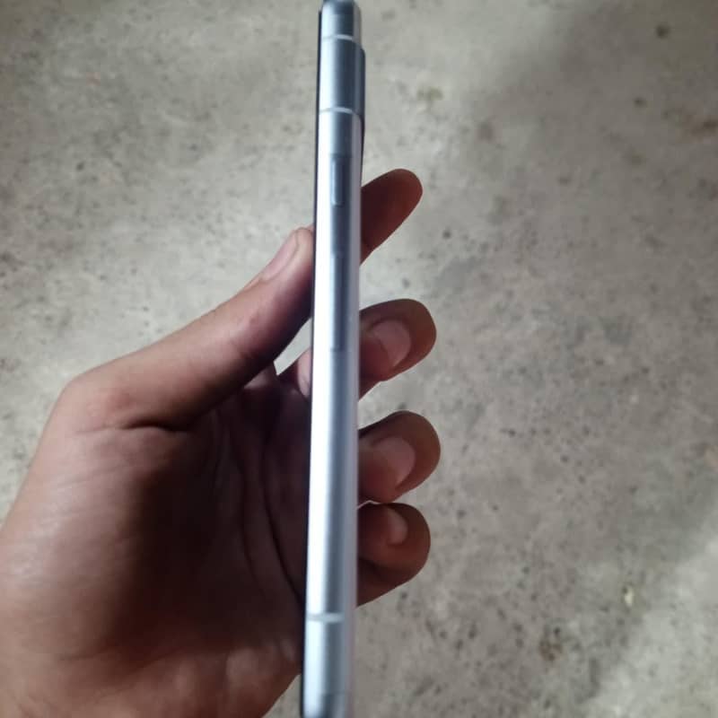 Google Pixel 7a 2