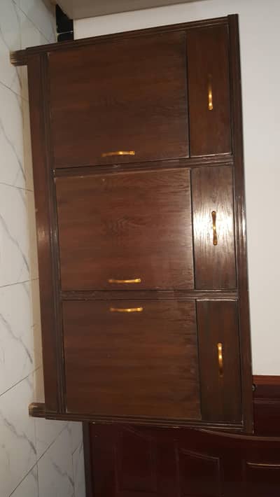 Storage corner, new condition ,contact 03003012403