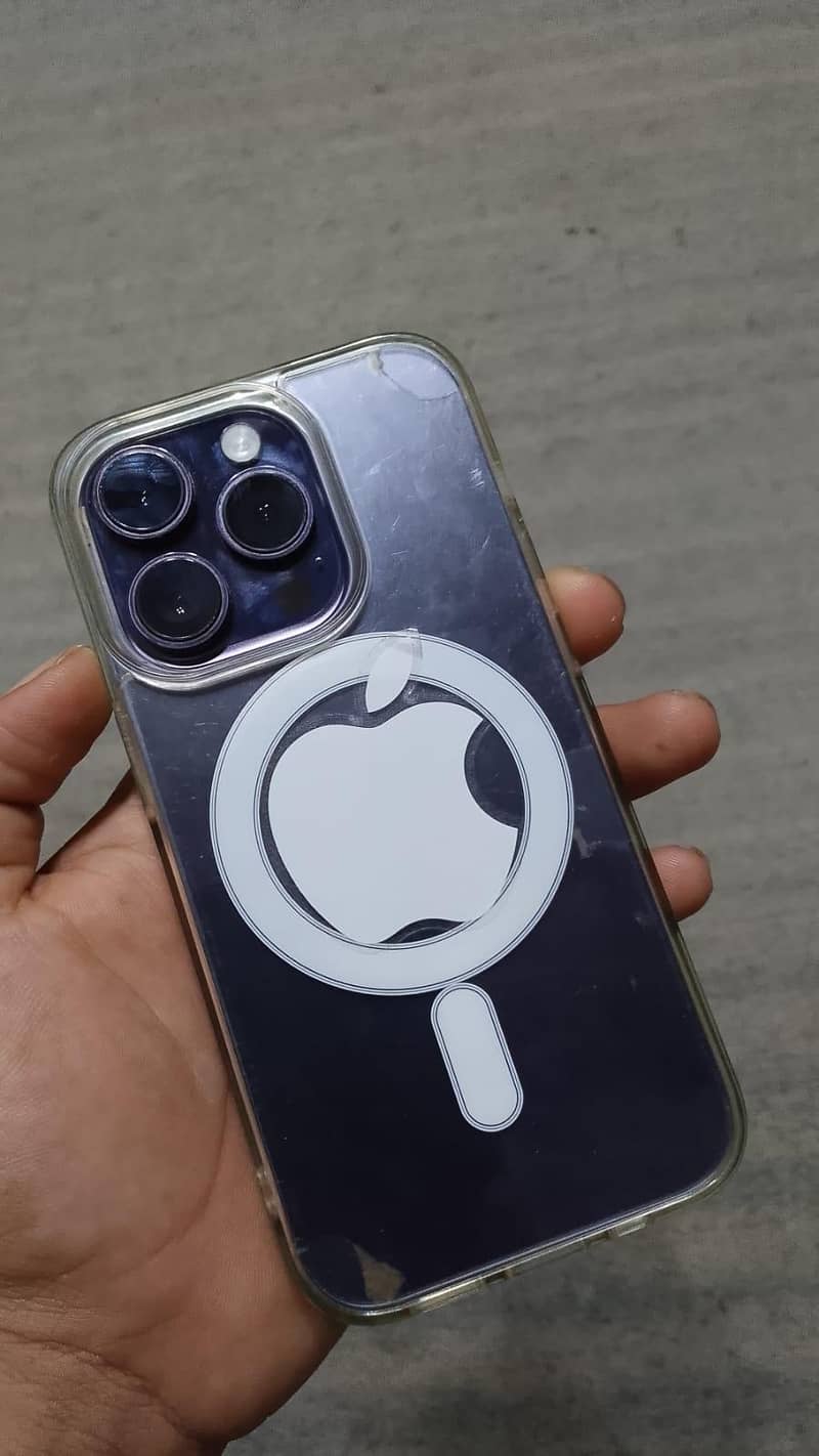 Apple iPhone 14 Pro 0