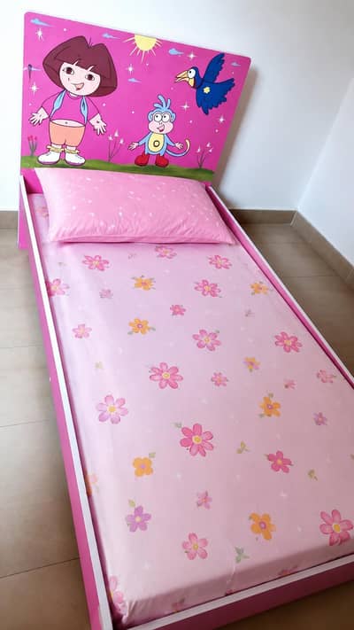 single bed in good condition