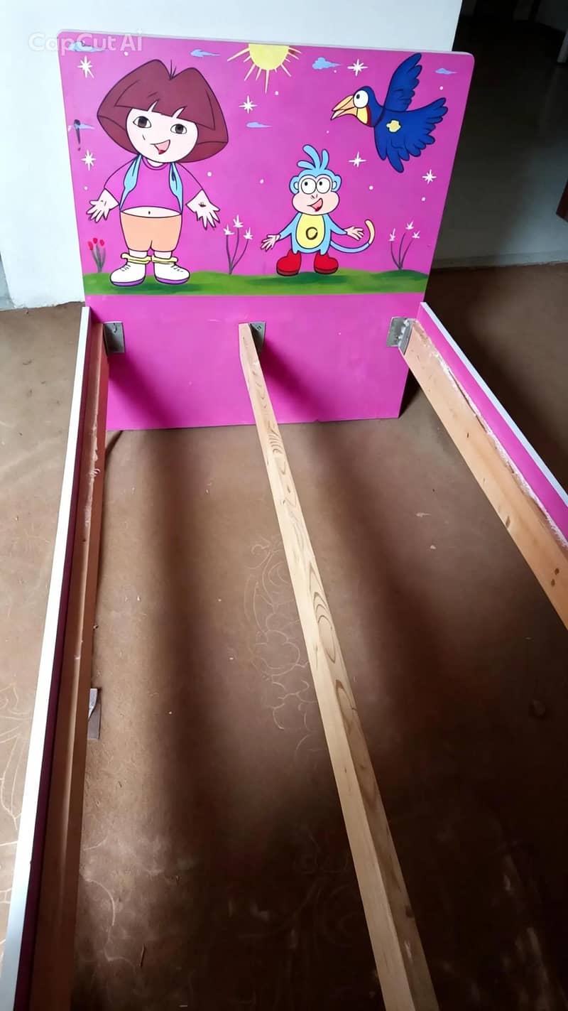 single bed in good condition 3