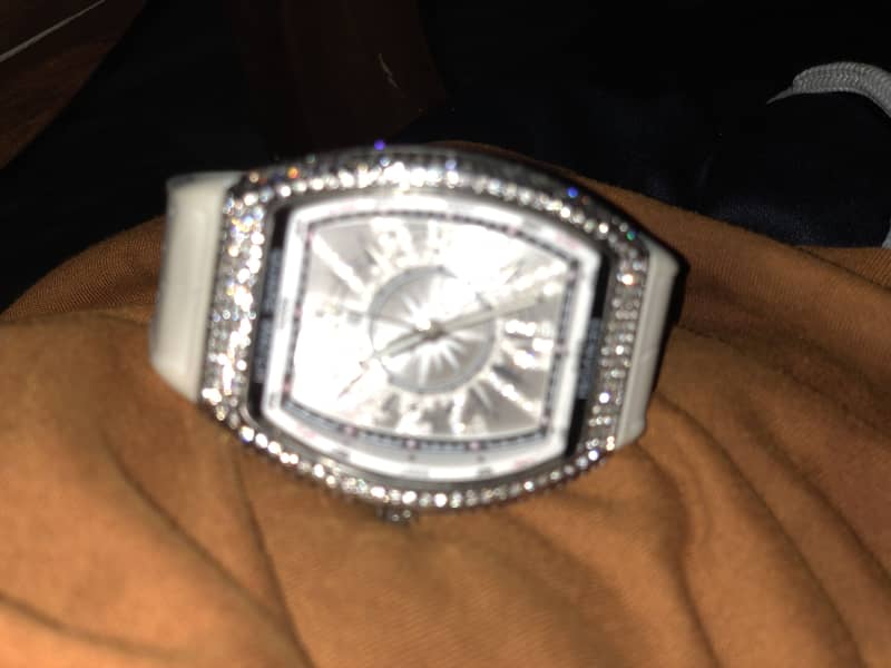 Men watch 2