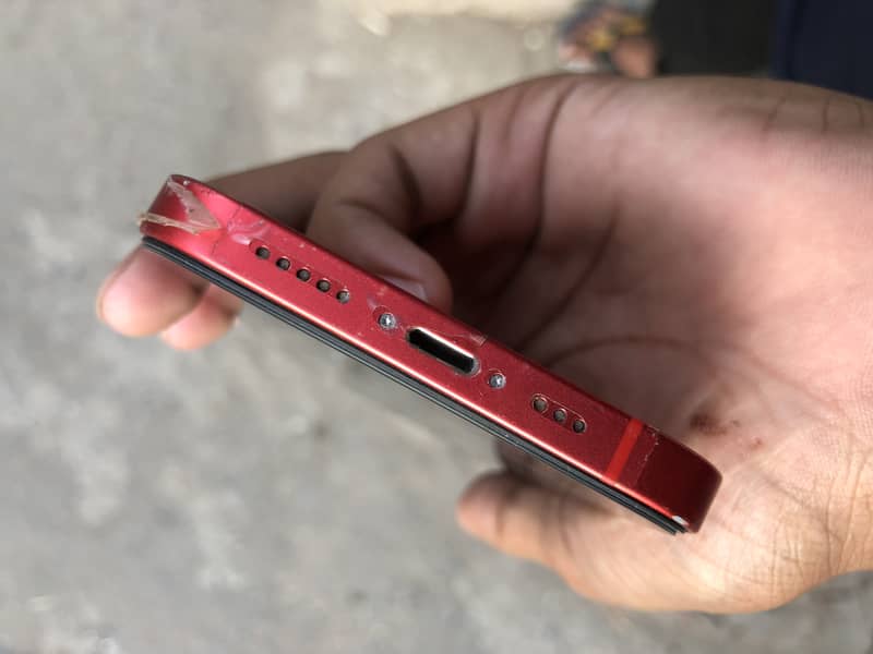 Apple iPhone 12 4