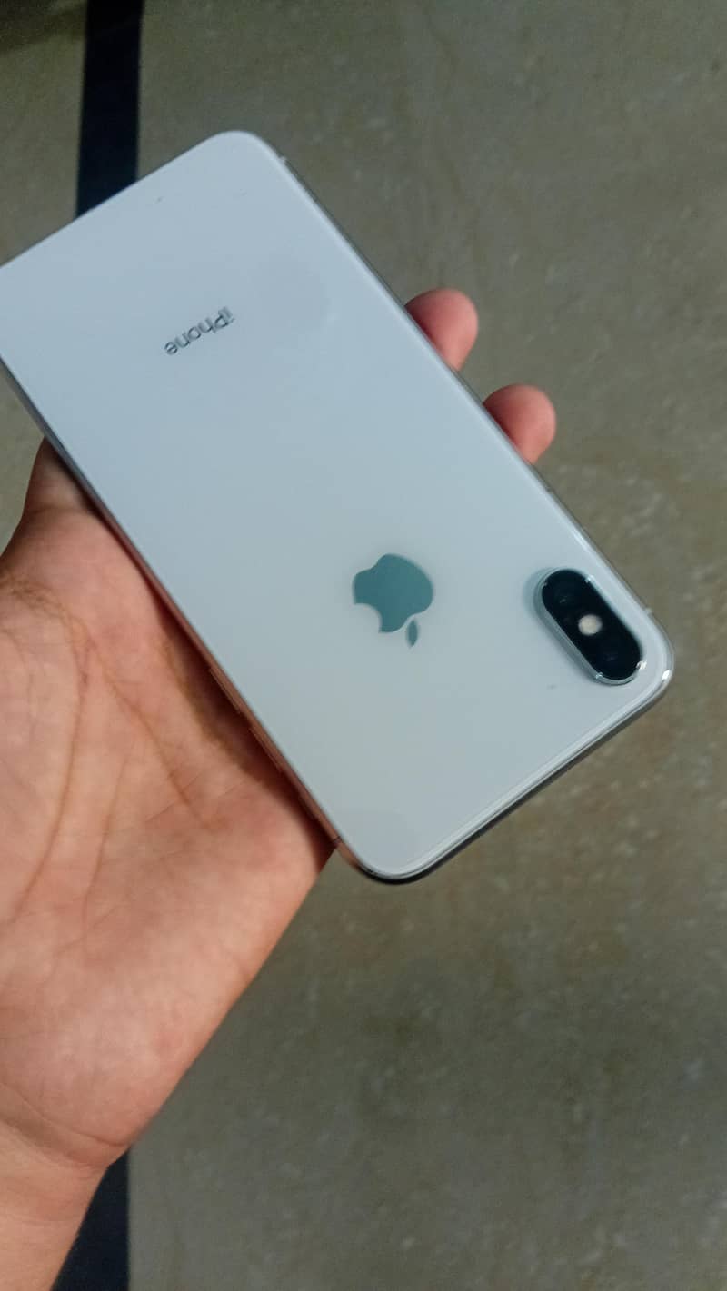 Apple iPhone X 5