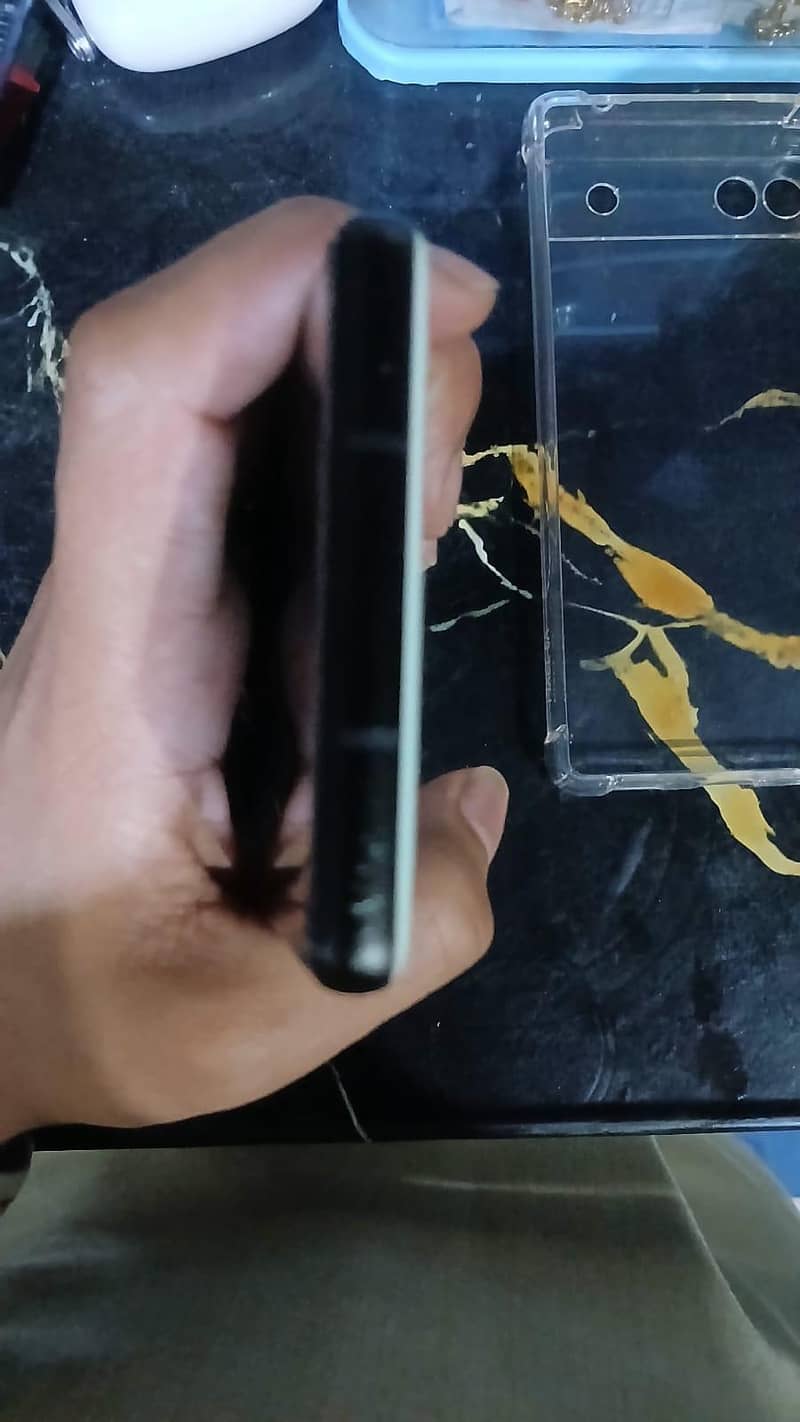 Pixel 6a 1