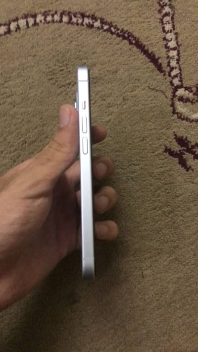 Apple iPhone 15