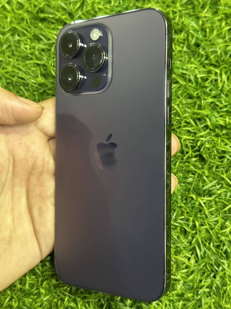 iPhone 14 Pro Max 1