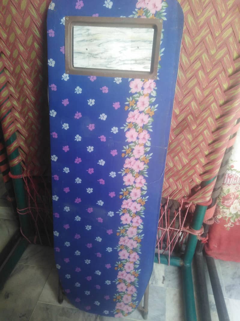 iron stand 0
