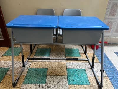​Boss 2-Seater Student Bench Desk – Excellent Condition