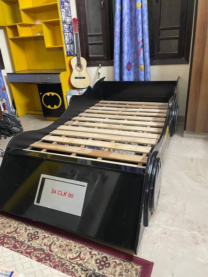 BATMAN CAR BED AND STUDY TABLE 0