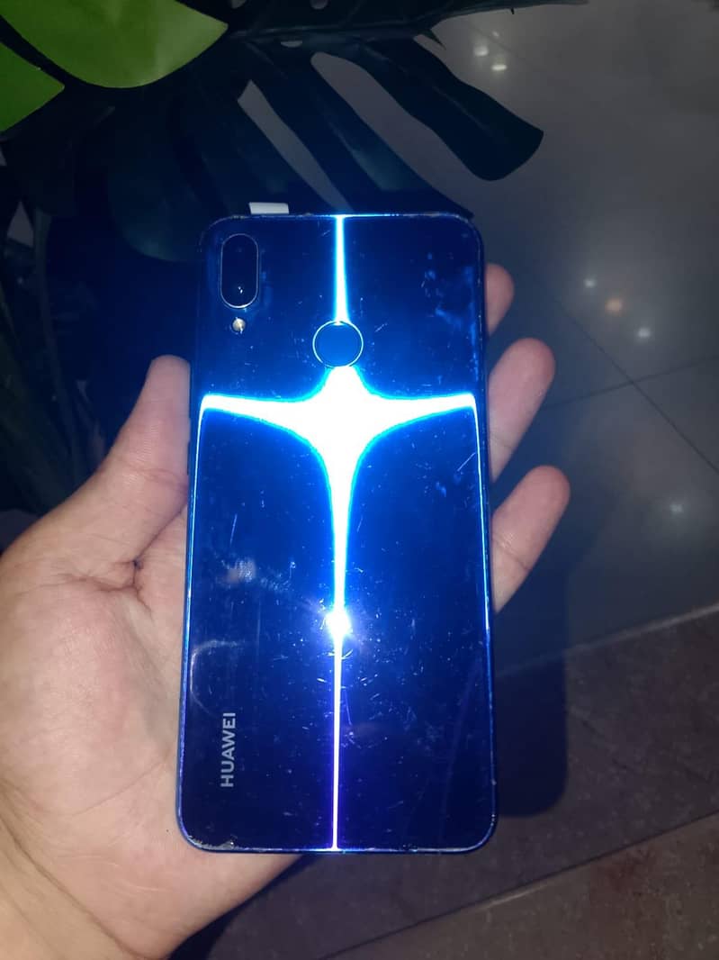 Huawei Nova 3i 3