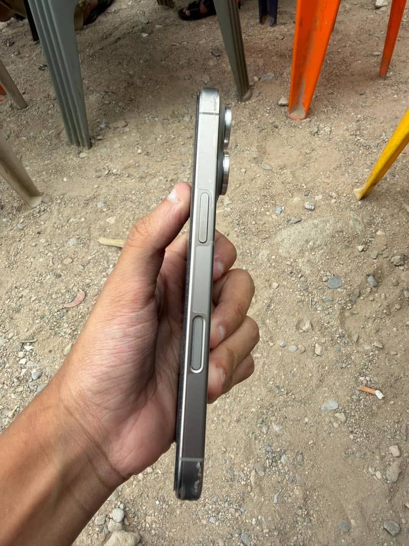 Apple iPhone 16 Pro 6