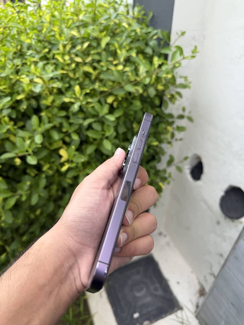 Apple iPhone 14 Pro Max 4