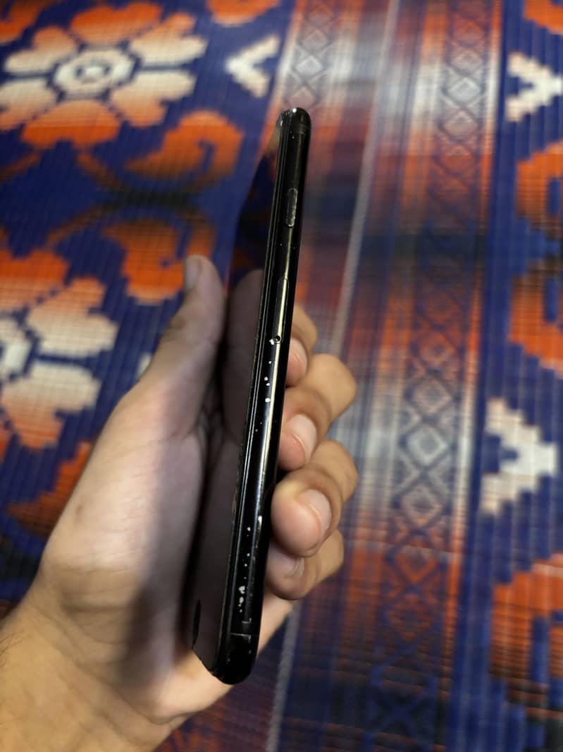 Apple iPhone 7 1