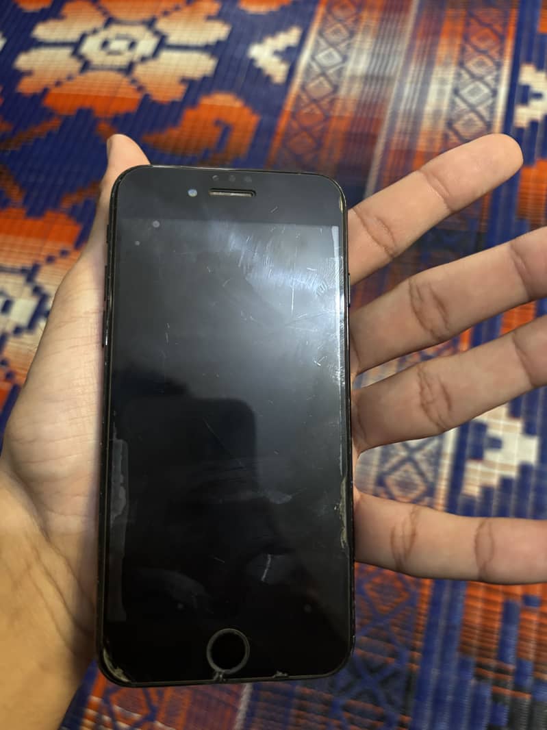Apple iPhone 7 2